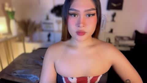 Queen Eva Mazikeen online show from March 9, 6:34 pm