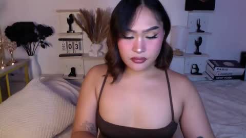 Queen Eva Mazikeen online show from December 3, 4:07 pm