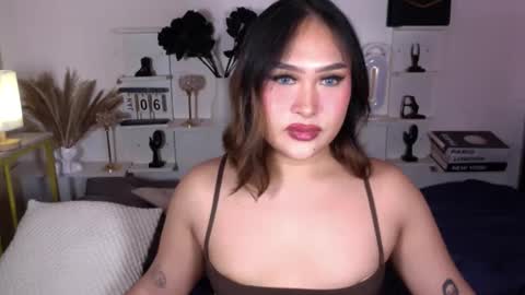 Queen Eva Mazikeen online show from January 6, 10:14 pm