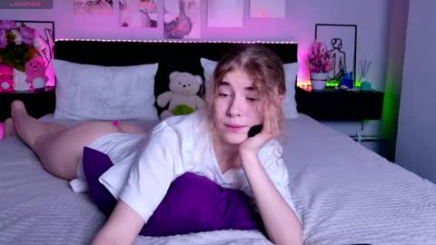 Eva meaw online show from June 2, 6:32 pm