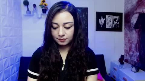 Eva online show from November 25, 2:27 pm