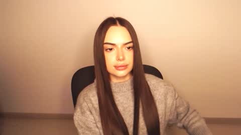 Snapshot of eva_rossee_ chatting on October 10, 3:51 pm Eva online show from October 10, 3:51 pm