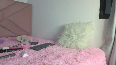 Eva Sin online show from April 2, 11:44 pm