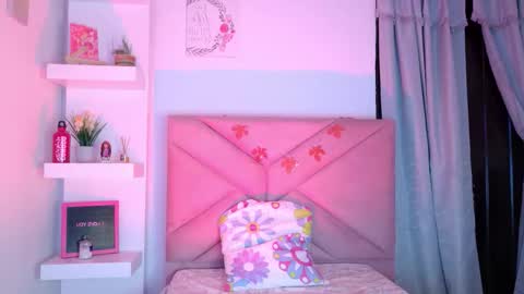 Snapshot of eva_sin18 chatting on October 7, 11:12 pm Eva Sin online show from October 7, 11:12 pm