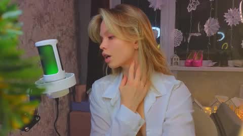 Hi there i am Eva and i wish create a nice community with you so join my Ticket Show for more pleasure online show from December 22, 1:29 pm