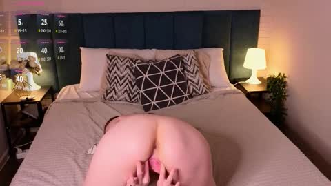 Hi Im Eva new here online show from November 17, 4:09 pm