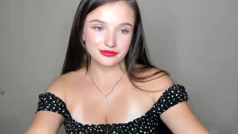 Snapshot of evaamillerr chatting on September 11, 7:04 pm Eva online show from September 11, 7:04 pm