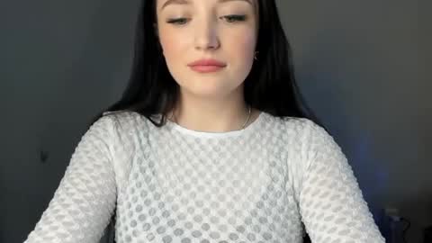 Snapshot of evaamillerr chatting on February 21, 2:16 pm Eva online show from February 21, 2:16 pm