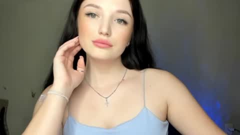 Snapshot of evaamillerr chatting on February 26, 8:25 pm Eva online show from February 26, 8:25 pm