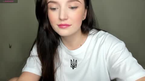 Snapshot of evaamillerr chatting on December 25, 10:16 pm Eva online show from December 25, 10:16 pm