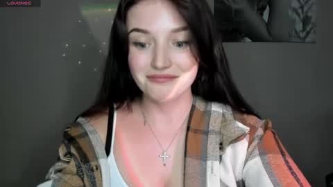 Snapshot of evaamillerr chatting on December 3, 10:01 am Eva online show from December 3, 10:01 am