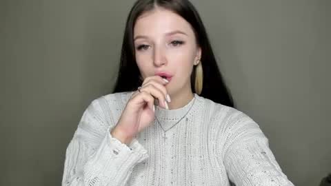 Snapshot of evaamillerr chatting on October 20, 11:59 am Eva online show from October 20, 11:59 am