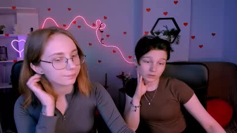 evalora online show from March 13, 8:12 pm