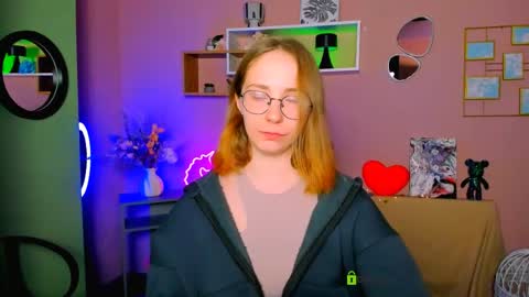 evalora online show from April 3, 12:34 pm