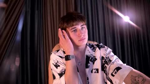 Evan online show from February 9, 11:29 pm