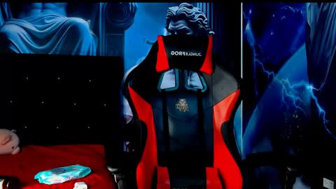 Snapshot of evan_greey chatting on December 6, 10:00 am EVAN GREY online show from December 6, 10:00 am