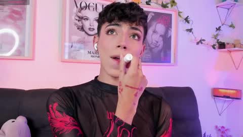 Evan voss  help me get 200 likesindependent model online show from April 16, 9:39 pm