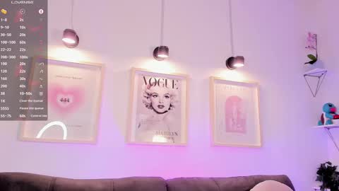Snapshot of evan_voss chatting on October 2, 8:40 pm Evan voss help me get 200 likesindependent model online show from October 2, 8:40 pm