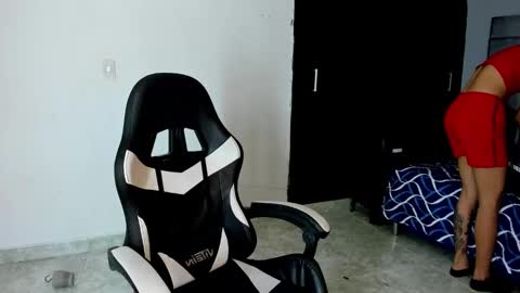 evanllelyne online show from September 26, 2:36 pm