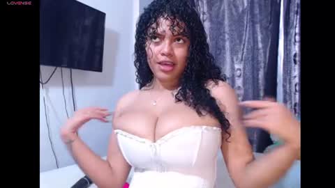 evans_lylit online show from June 23, 10:16 pm