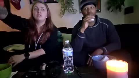 evanschris2048 online show from February 12, 1:53 am