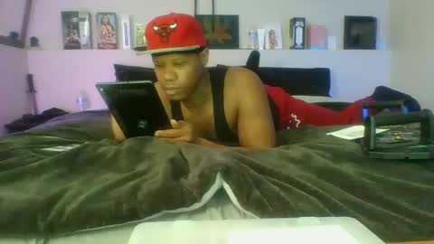 evanschris2048 online show from March 6, 8:37 pm