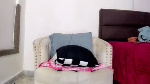 evansfenty online show from April 13, 12:59 am