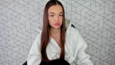 E V A  online show from February 20, 6:17 am