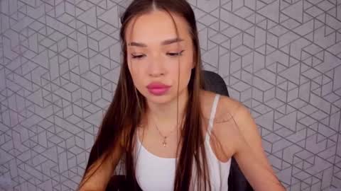 E V A  online show from February 7, 6:56 am