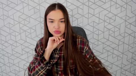 E V A  online show from February 10, 10:09 am