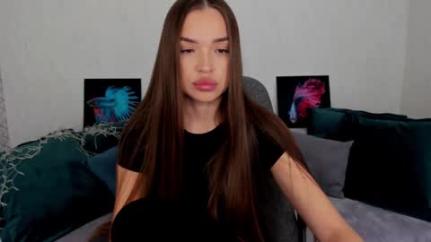 E V A  online show from February 26, 10:38 am