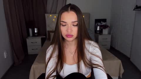 E V A  online show from December 16, 12:16 pm