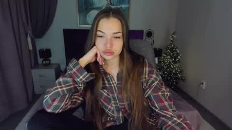 E V A  online show from January 16, 6:56 am