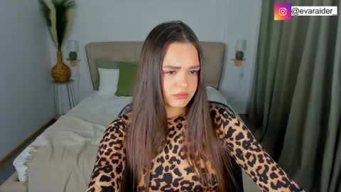 Eva online show from April 14, 4:32 pm