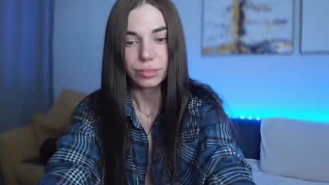 Eva  online show from February 18, 6:58 pm