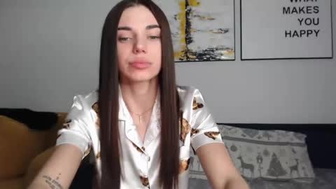 Eva  online show from January 10, 6:49 pm