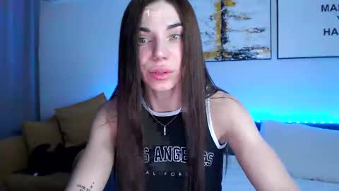 Eva  online show from February 11, 3:40 pm