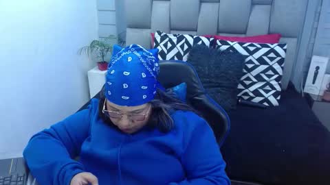 evelin zaens online show from March 13, 5:54 am