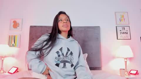 evelyn ebony online show from January 2, 9:33 am