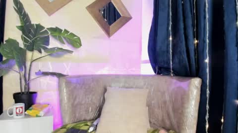 evelyn__rose1 online show from June 5, 6:52 am