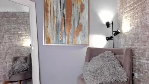 Snapshot of everyh chatting on March 8, 8:14 pm Sophia online show from March 8, 8:14 pm