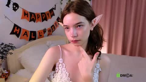 evi_brook online show from October 29, 8:38 am
