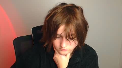 Evie online show from February 9, 7:45 am