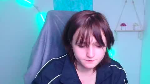 Evie online show from January 11, 12:33 pm