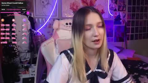 Evie online show from March 12, 12:09 am