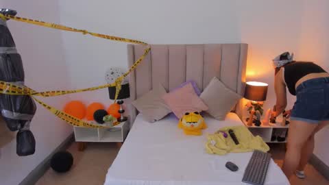 evvaa_moon online show from October 13, 1:24 pm