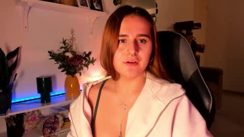 EVY online show from March 11, 3:31 am