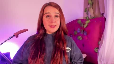 Snapshot of evy_orange1 chatting on January 31, 1:43 am EVY online show from January 31, 1:43 am