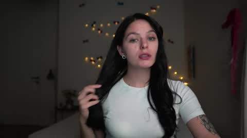 ewelynscott online show from January 9, 4:23 pm