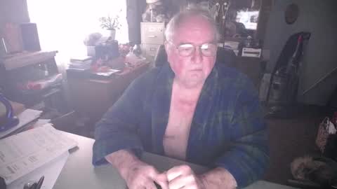 Snapshot of exceos chatting on February 14, 3:58 pm EXCEOS online show from February 14, 3:58 pm